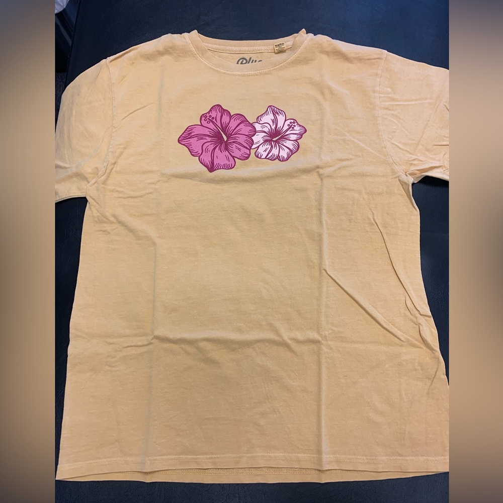 Hokulii Blue 84 Happy Hibiscus Yellow T-Shirt